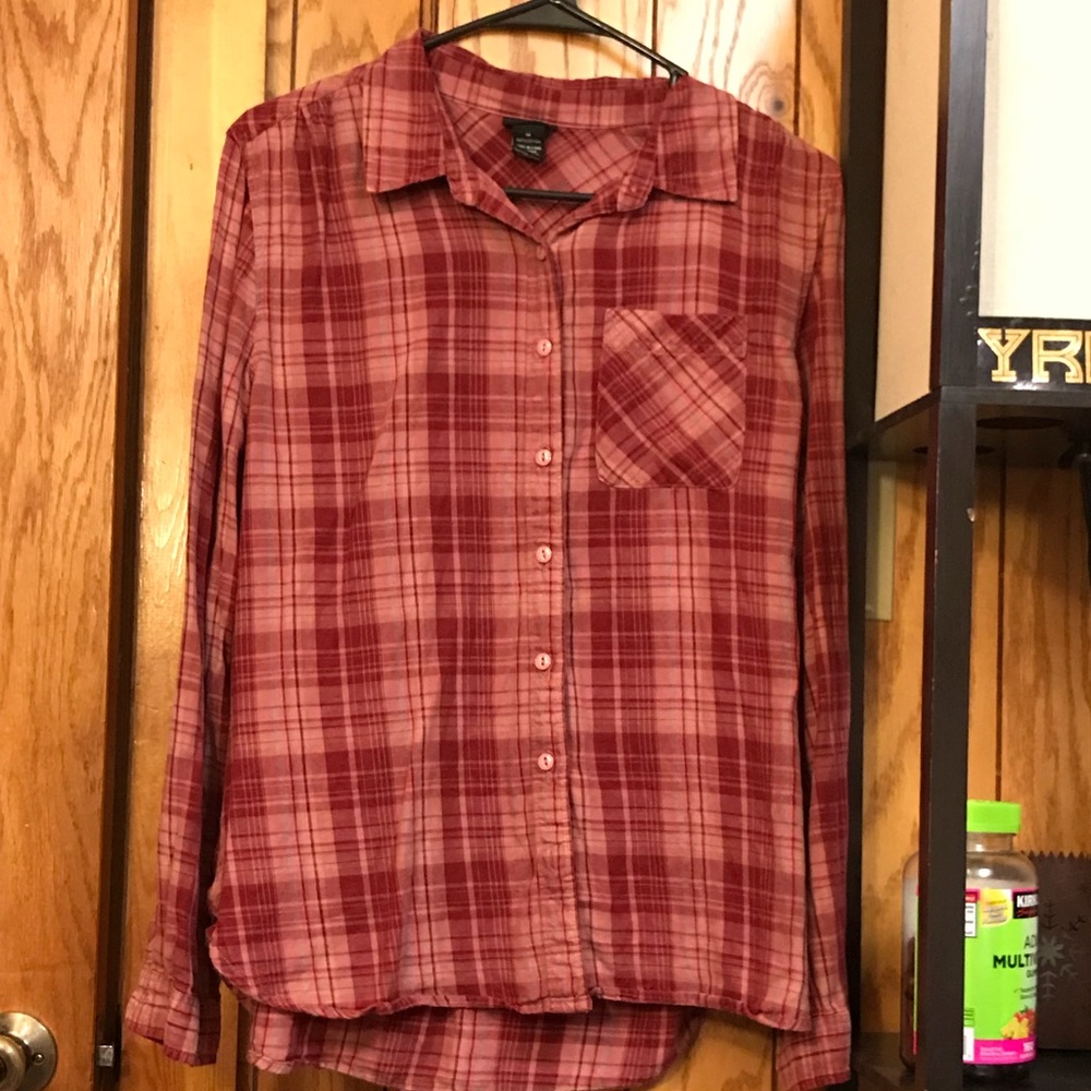 Plaid red shirt